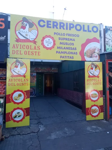 Frente de Avicola Cerri Pollo