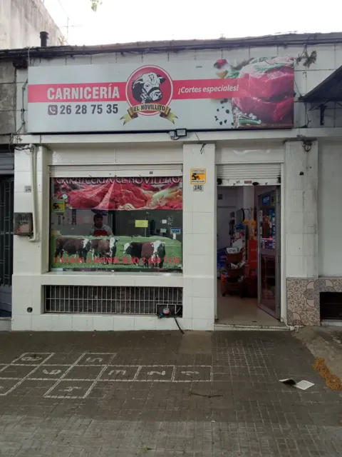 Frente de Carnicería el Novillito