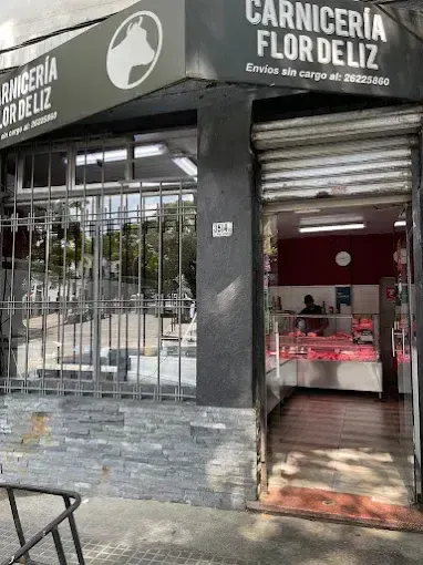 Frente de Carnicería Flor de Liz en Av.Gral Rivera 3514
