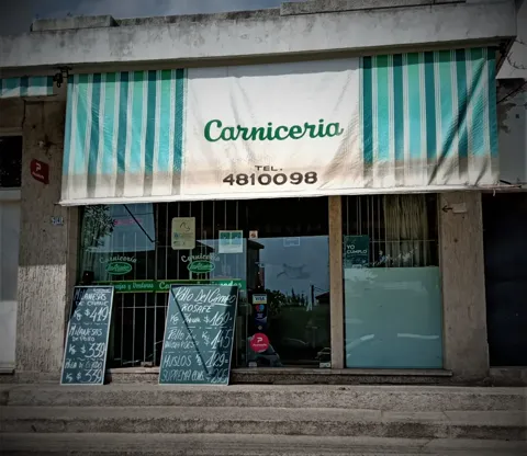 Frente de Carnicería los Aliados